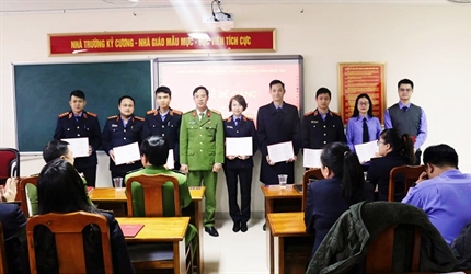 Bế giảng lớp Nhận diện tội phạm sử dụng công nghệ cao theo quy định của...